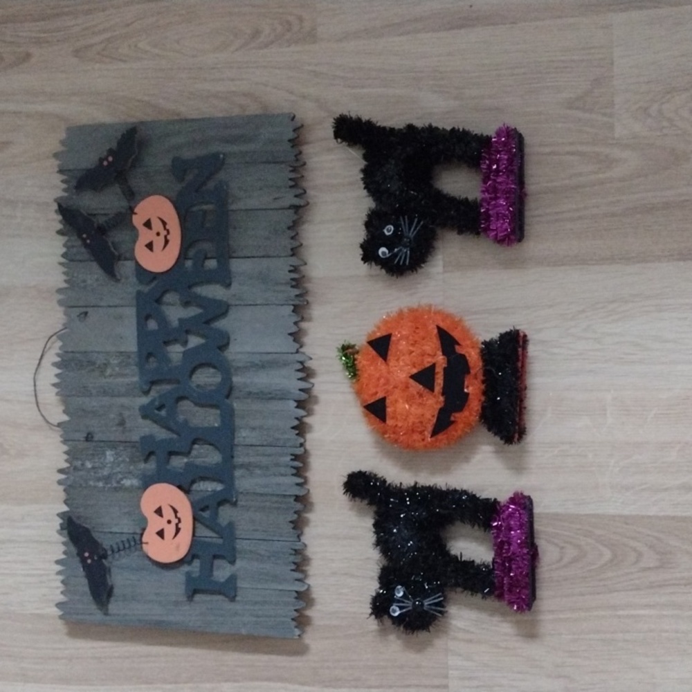 Halloween decorations Hanging sign and Trio of Standing Cats & Pumpkin